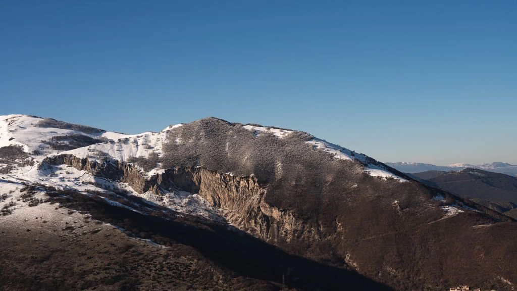 Veduta aerea delle colline dell'Appennino reggiano nei pressi di Vetto